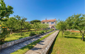 Nice home in Fazana with 3 Bedrooms, Fazana